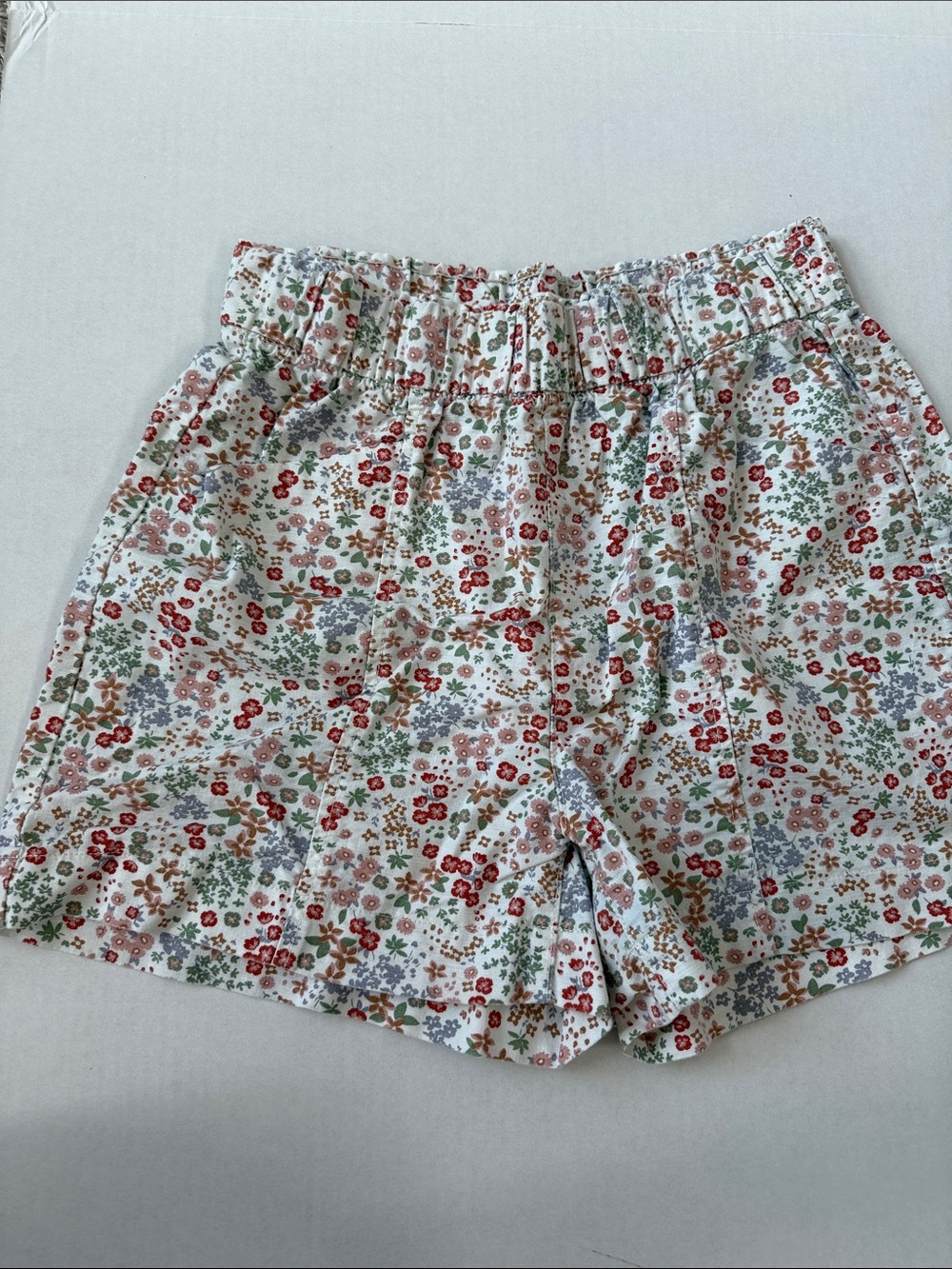 Levis Strauss Elastic Shorts Floral Red and White size Large - Picture 2 of 10
